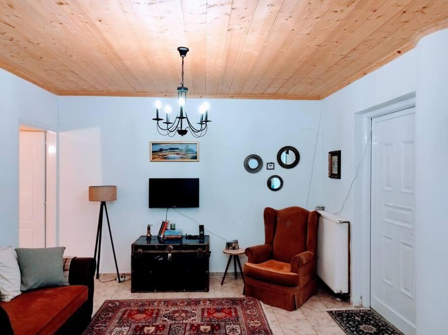 Cozy Cottage For 4 Lávdhas Eksteriør billede